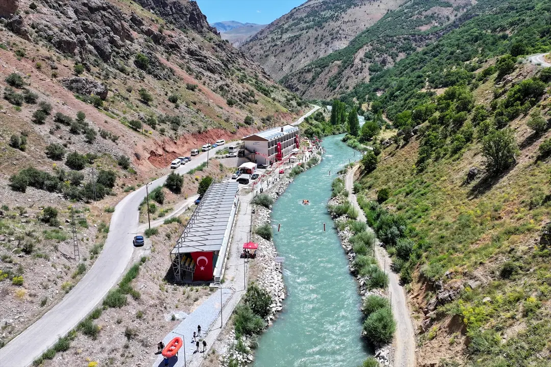 Türkiye Rafting Şampiyonası Van'da Başladı