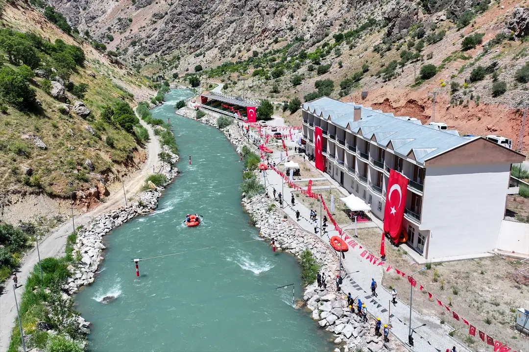Türkiye Rafting Şampiyonası Van'da Başladı