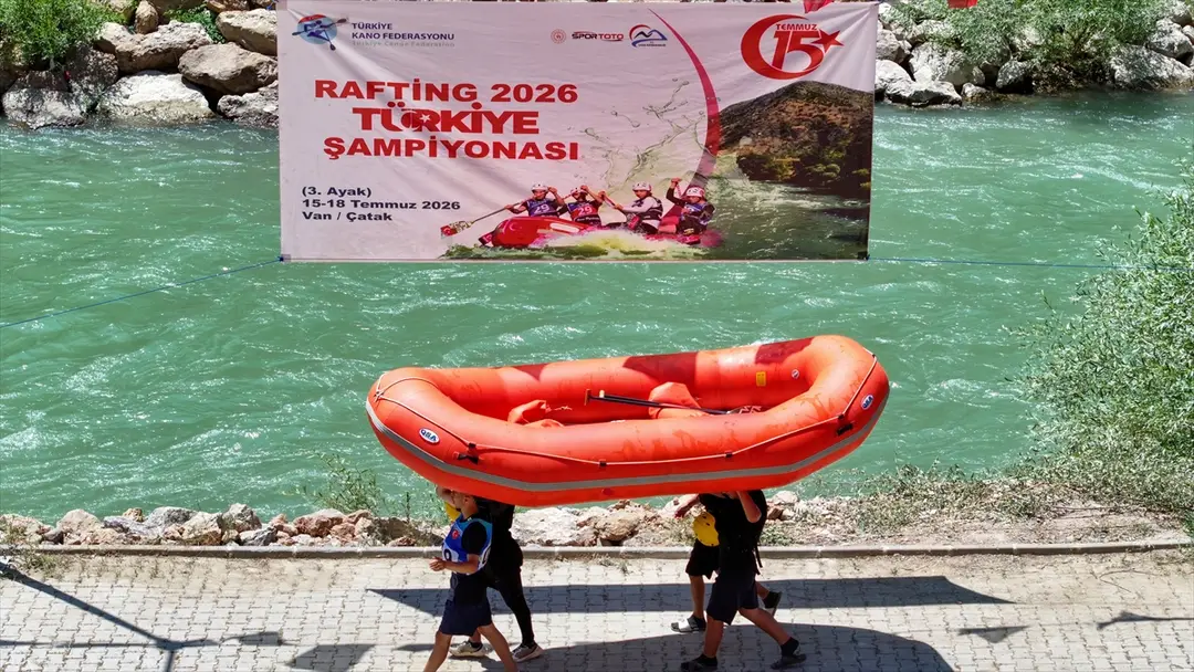 Türkiye Rafting Şampiyonası Van'da Başladı