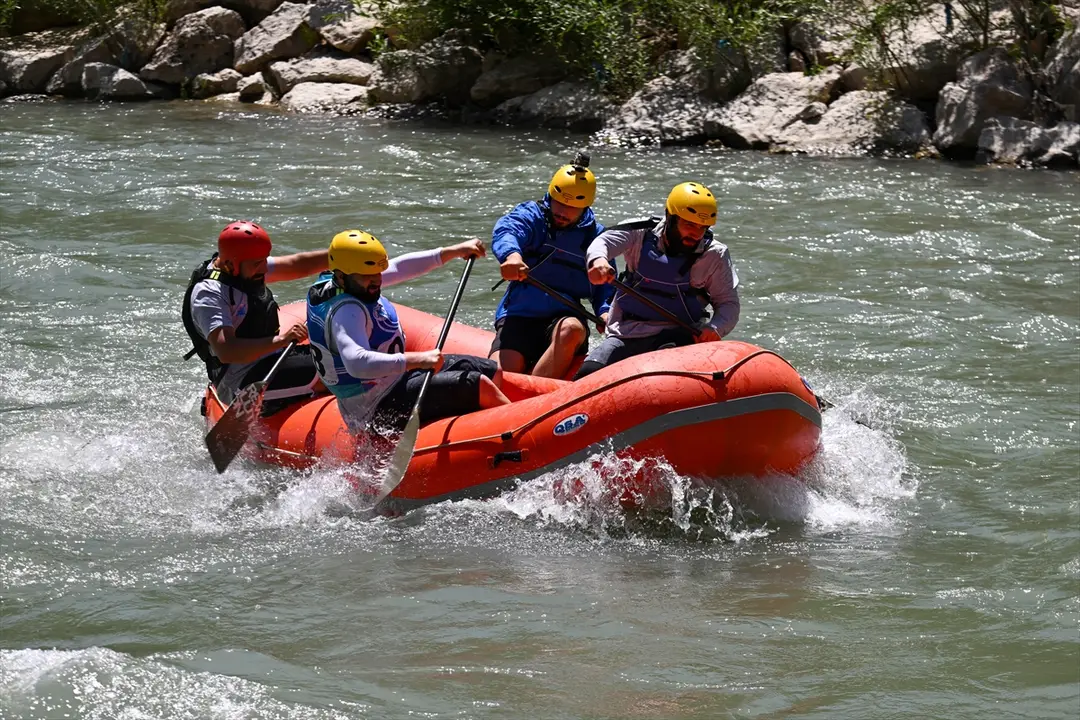 Türkiye Rafting Şampiyonası Van'da Başladı