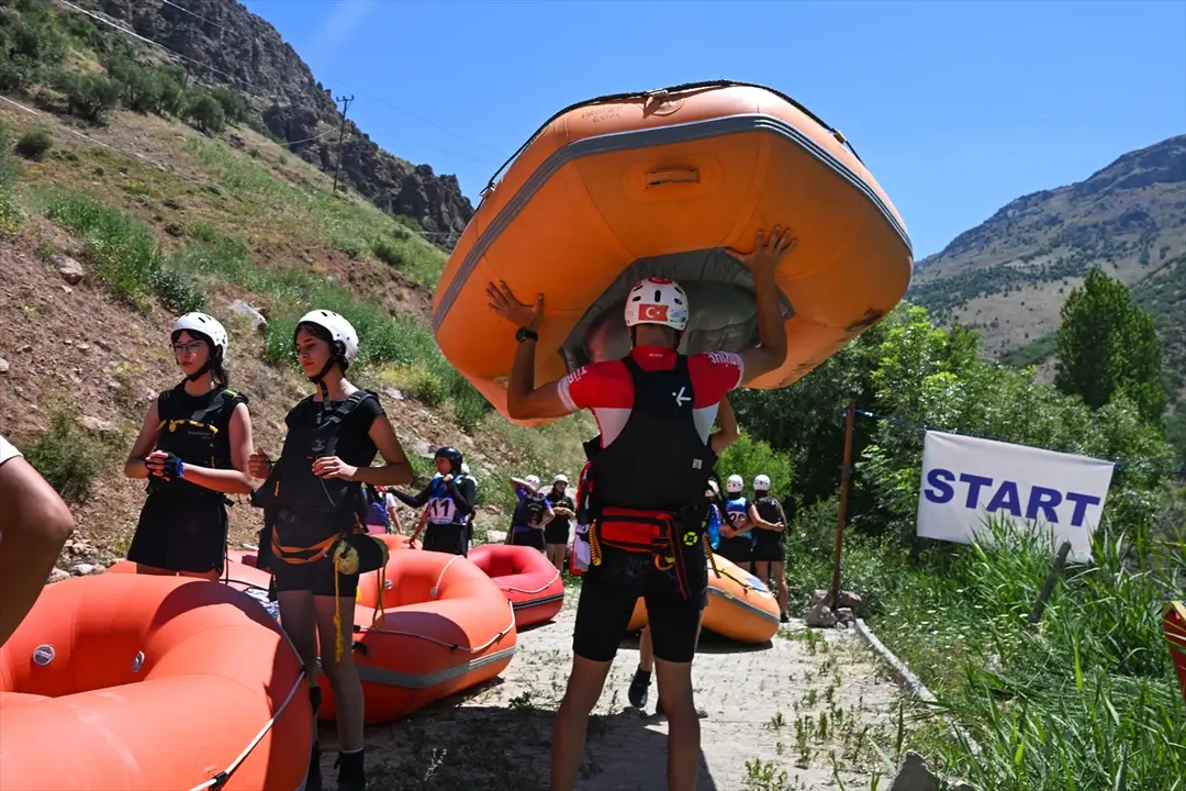 Türkiye Rafting Şampiyonası Van'da Başladı