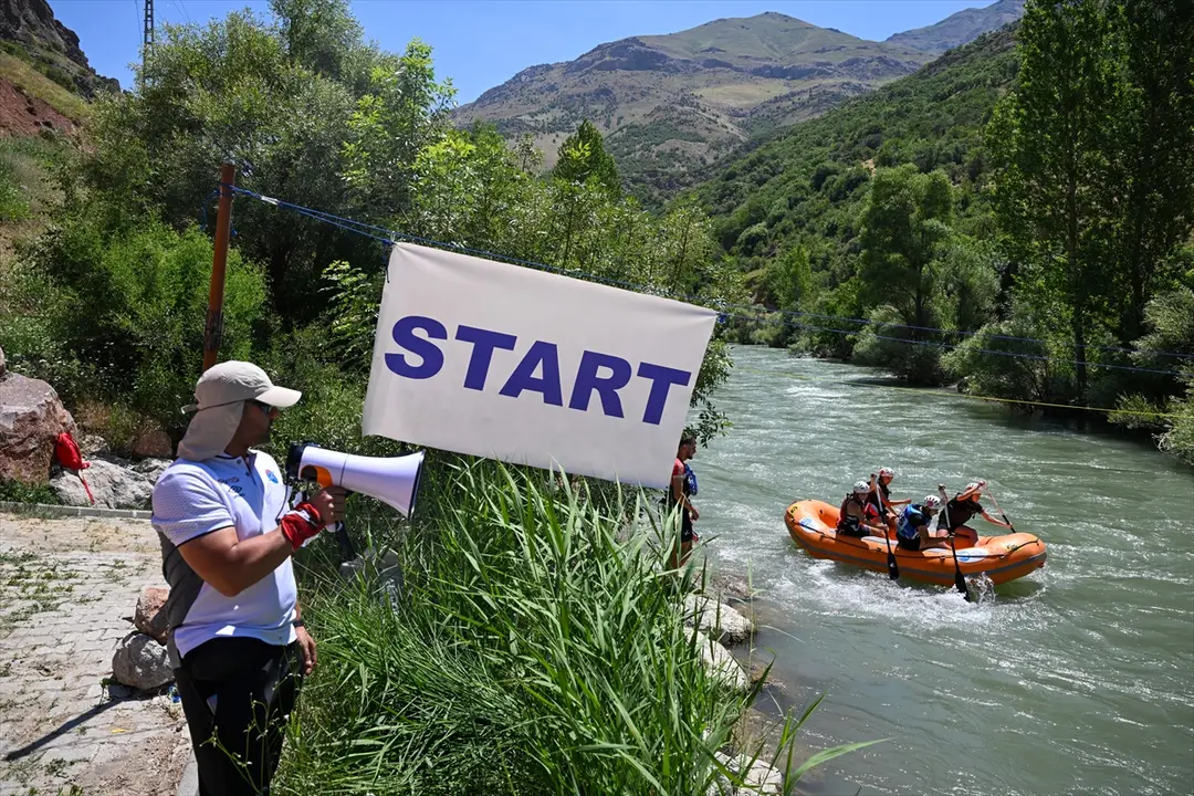 Türkiye Rafting Şampiyonası Van'da Başladı