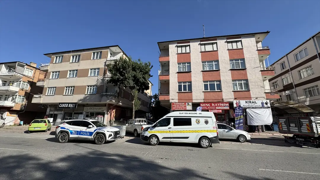Kayseri'de 3. kattan düşen çocuk ağır yaralandı