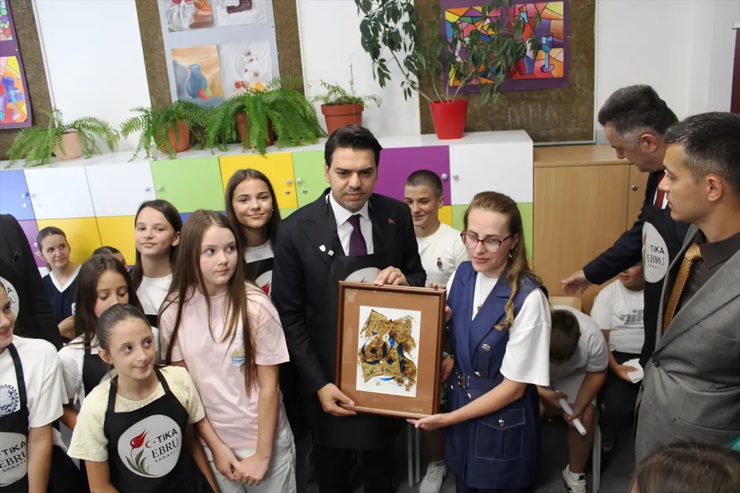 TİKA, Sırbistan'daki ilkokulun sınıflarını yeniledi