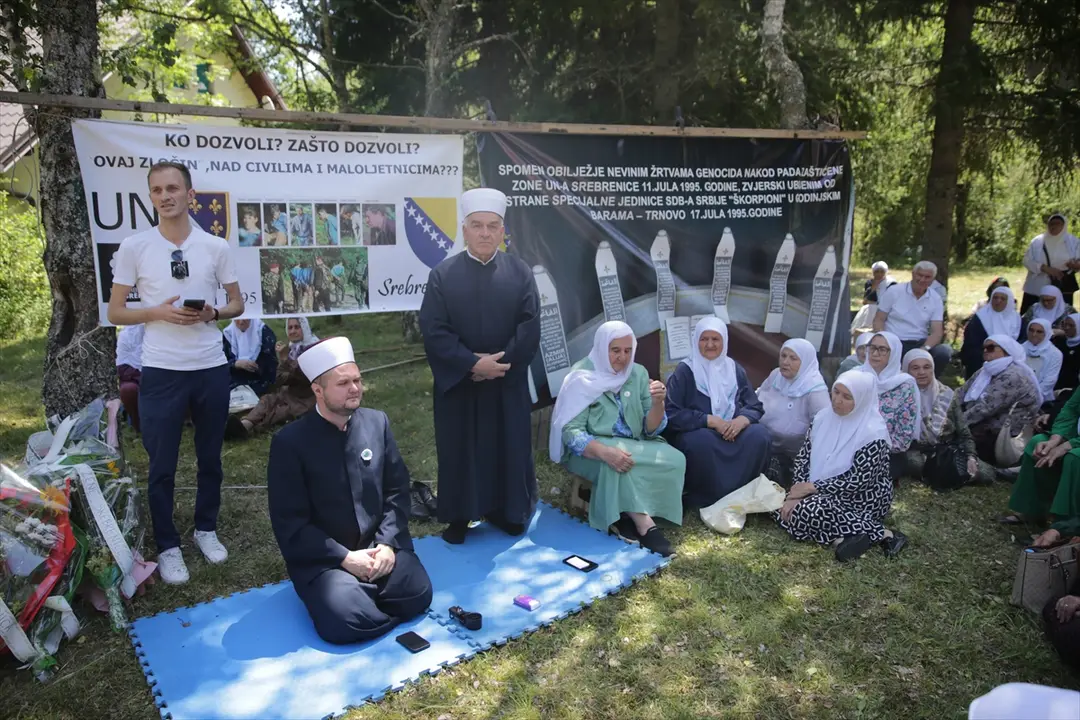 Srebrenitsa'da katledilen 6 genç anıldı