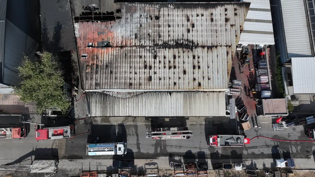 Bursa Kestel'de Kumaş Fabrikası Yangını Söndürüldü
