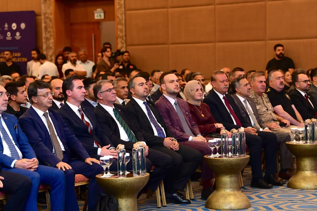 Bakan Yardımcısı Burak Demiralp: Van Gölü tehditlere direniyor