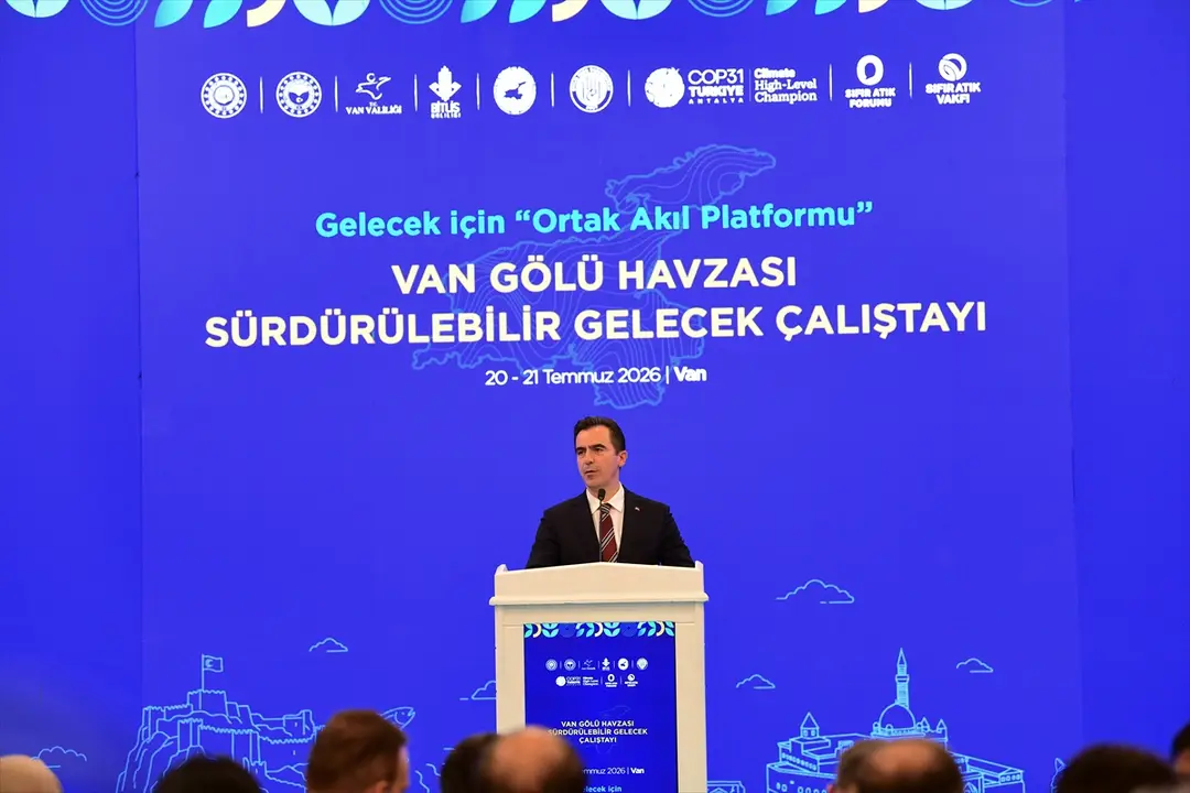 Bakan Yardımcısı Burak Demiralp: Van Gölü tehditlere direniyor