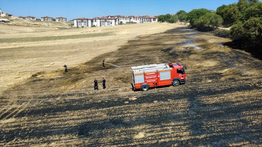 Karabük'te Anız Yangını: 25 Dönüm Alan Zarar Gördü
