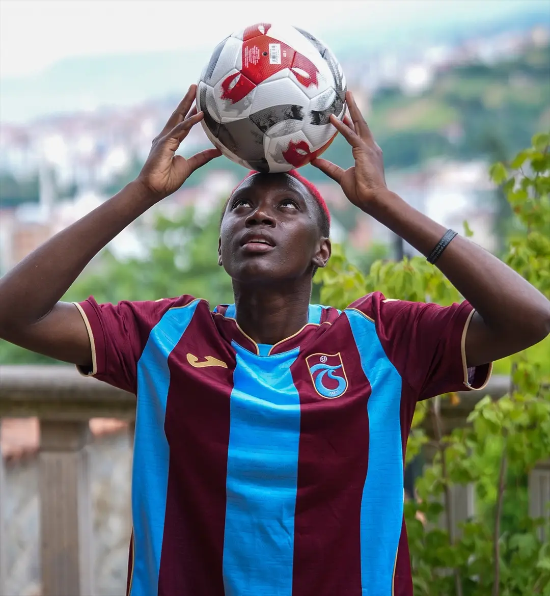 Trabzonspor Kadın Futbolu: Zeynep Akdeniz ve Violah Nambi transfer edildi