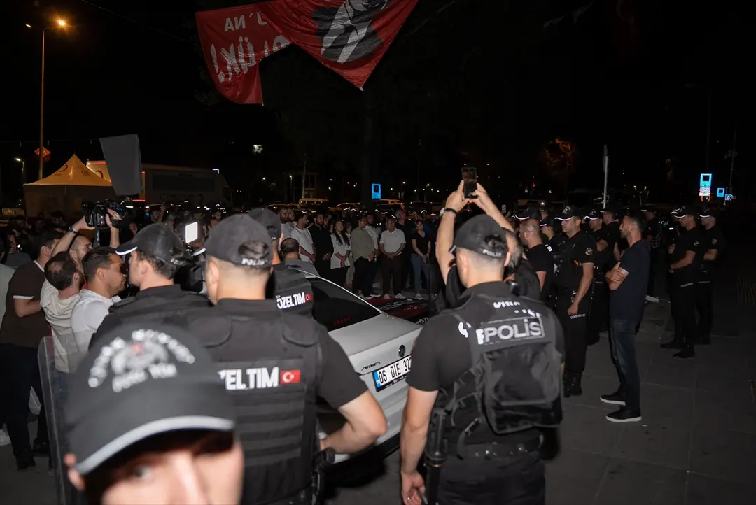 Tumult in der CHP-Provinzgeschäftsstelle Ankara: Proteste gegen Yıldırım
