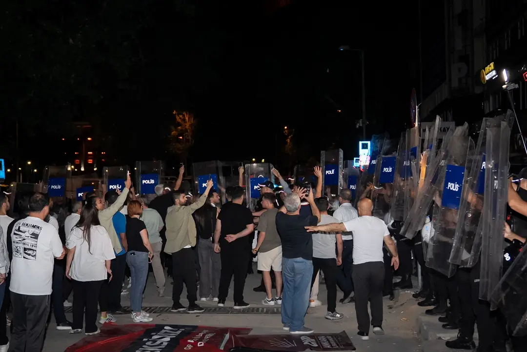 Tumult in der CHP-Provinzgeschäftsstelle Ankara: Proteste gegen Yıldırım