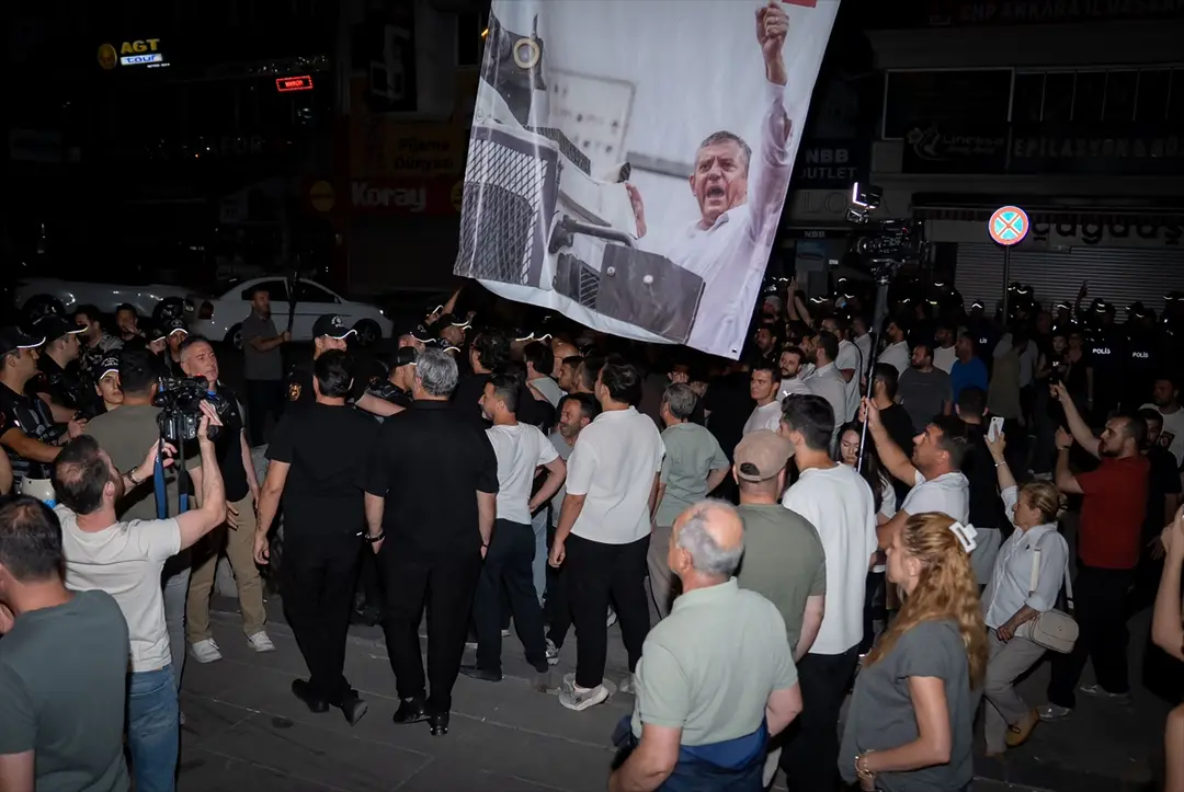 Tumult in der CHP-Provinzgeschäftsstelle Ankara: Proteste gegen Yıldırım