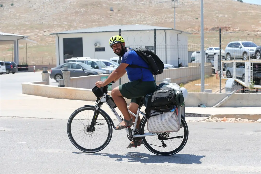 Şubat Beydilli: Kocaeli to Umrah by Bicycle, Enters Syria