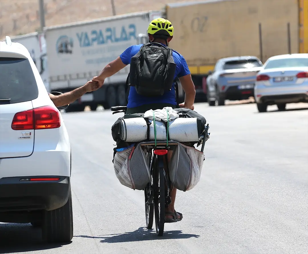 Şubat Beydilli: Kocaeli to Umrah by Bicycle, Enters Syria
