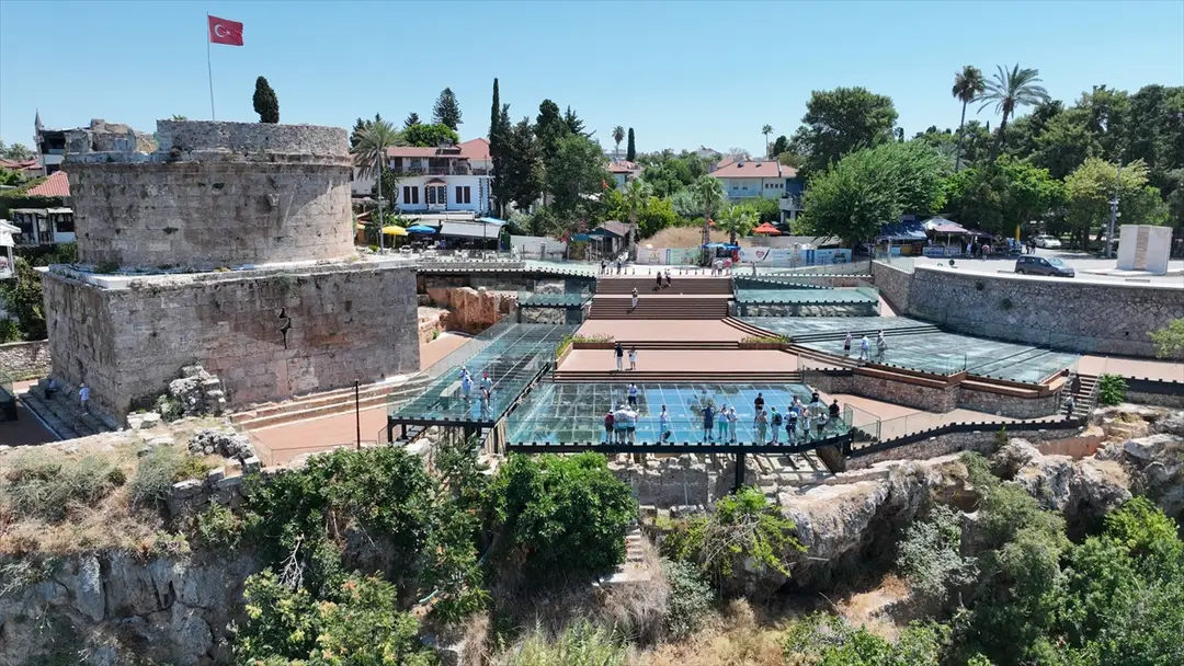 Antalya Hıdırlık-Turm: Ausgrabungen abgeschlossen, Tore offen