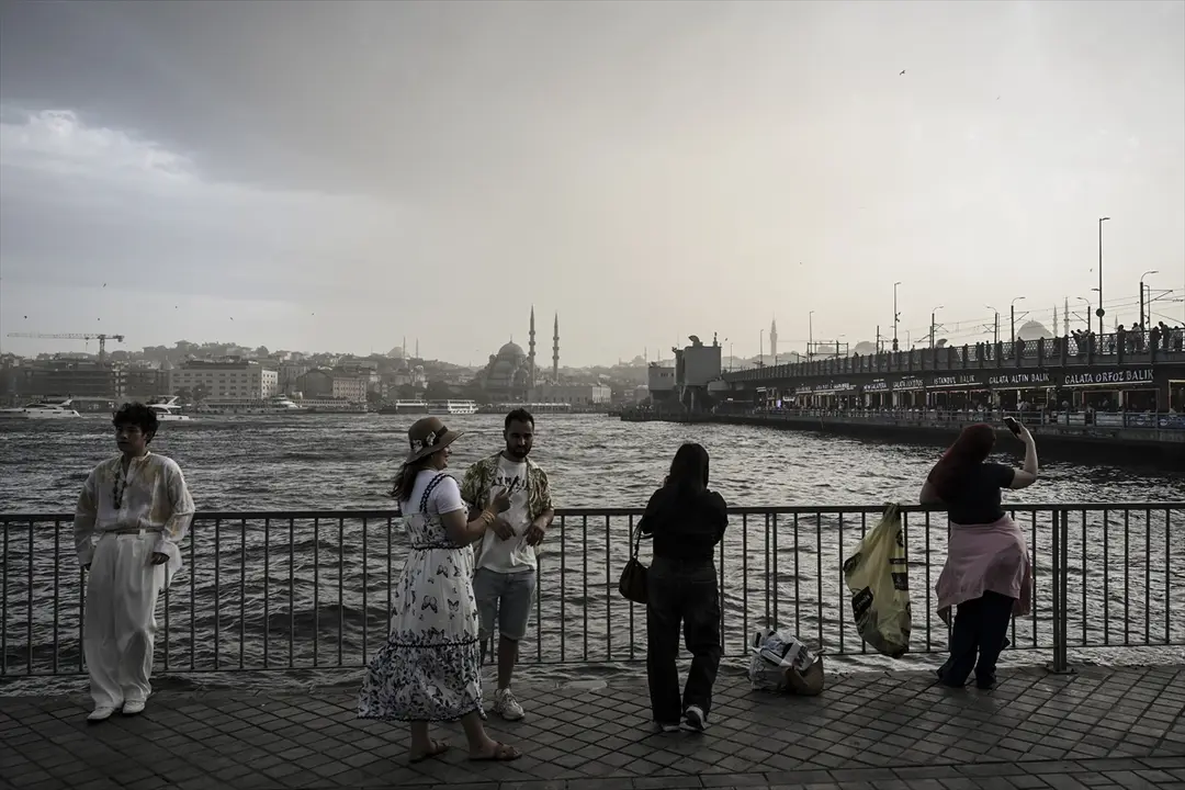 Heftiger Sturm in Istanbul: Bäume stürzten um