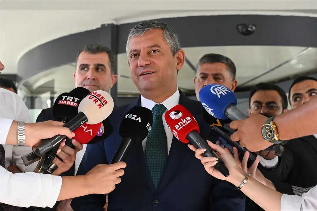 Özgür Özel: We Will Join New Party in August-September