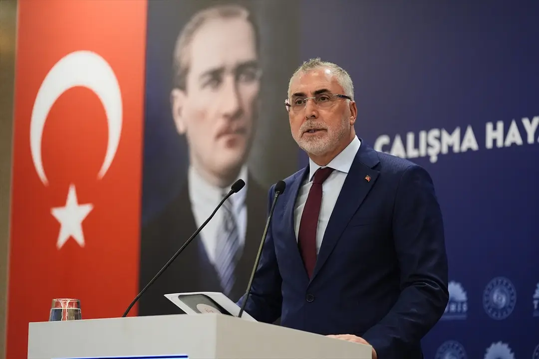 Bakan Işıkhan "Çalışma Hayatında Dijital Dönüşüm ve Gençler Semineri"nde konuştu: