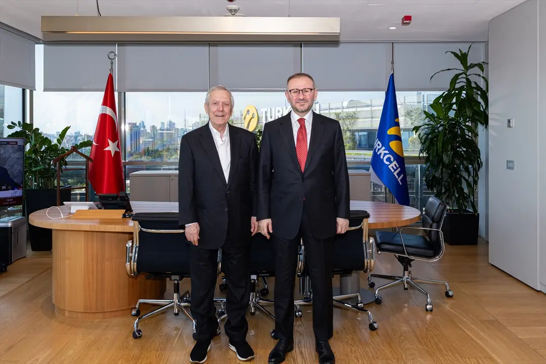 Aziz Yıldırım: Turkcell Yönetim Kurulu Başkanı'nı ziyaret etti