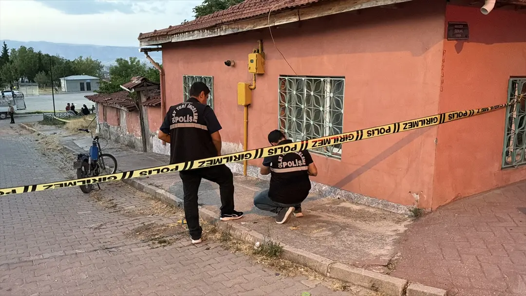 3 Injured, Including Child, in Eskişehir Armed Brawl