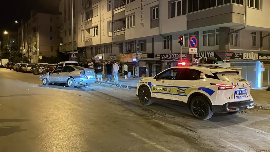 3 Verletzte bei Polizeifahrzeugunfall in Kayseri, darunter 2 Wachmänner
