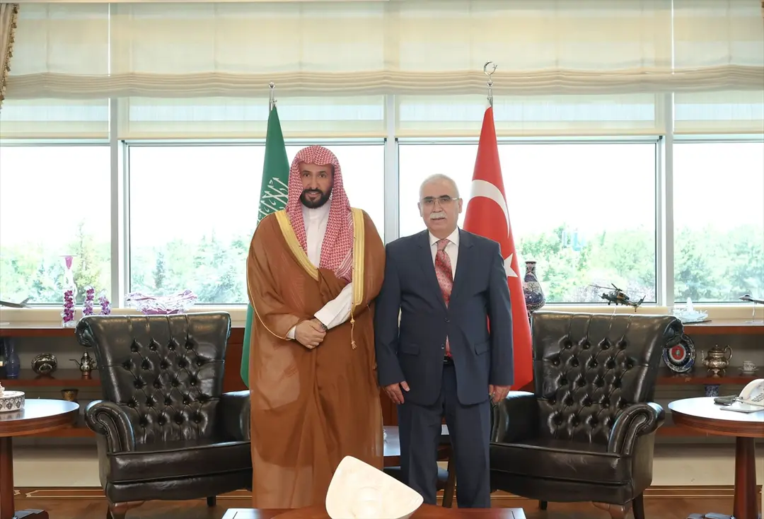 AYM-Präsident Özkaya: Justizzusammenarbeit mit saudischem Minister erörtert