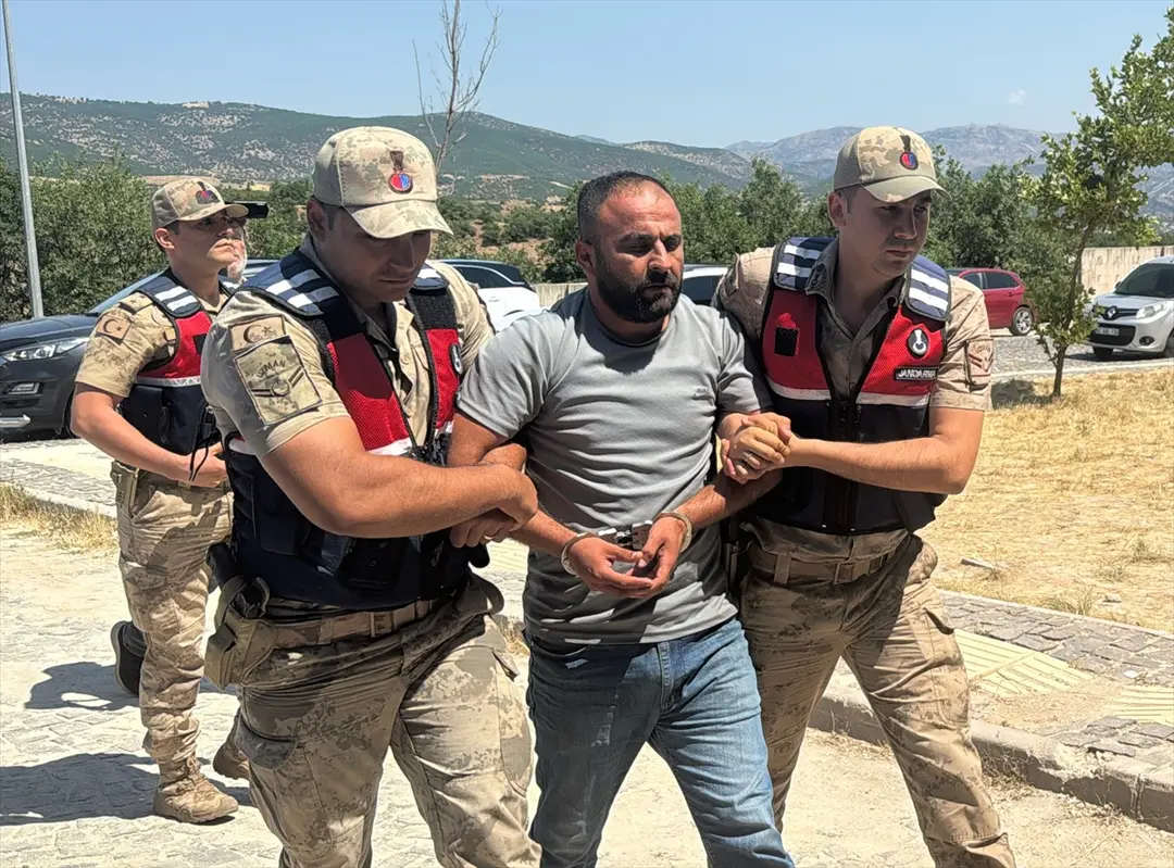 Doku soruşturmasında Tuncay Sonel'in dijital materyalleri incelendi, 2 şüpheli yakalandı