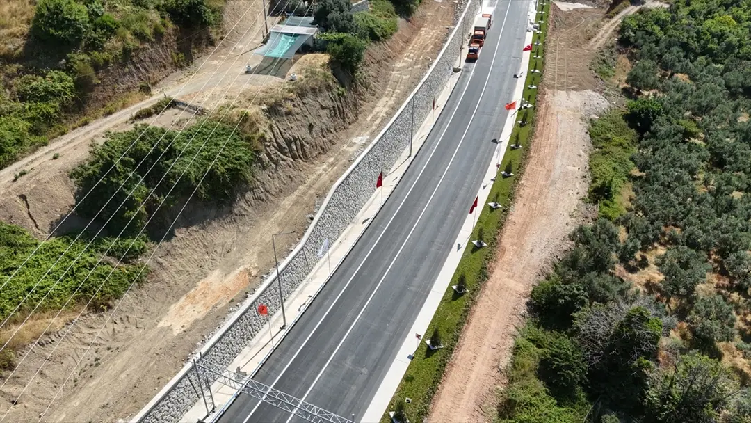 Minister Uraloğlu: Yalova-Armutlu Road Opens Tomorrow, Travel Time Halved