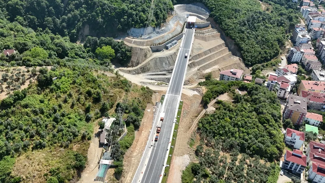 Minister Uraloğlu: Yalova-Armutlu Road Opens Tomorrow, Travel Time Halved