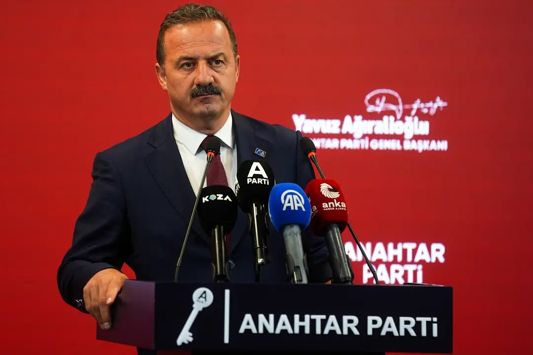 Yavuz Ağıralioğlu: 50+1-System ändern, gleicher Lohn für Arbeiter