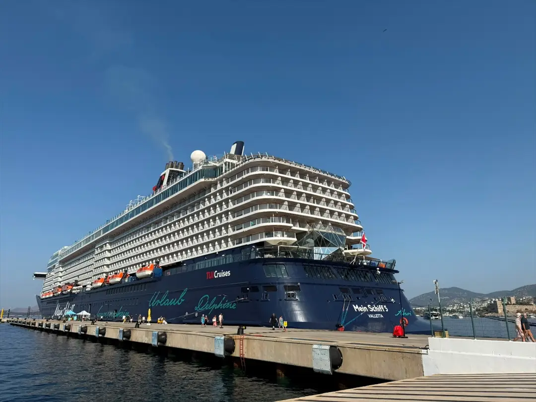 Mein Schiff 5 bringt 2.746 Passagiere nach Bodrum