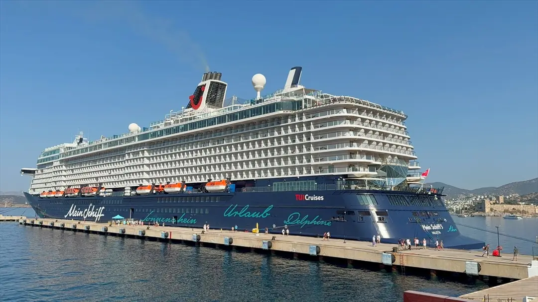 Mein Schiff 5 bringt 2.746 Passagiere nach Bodrum