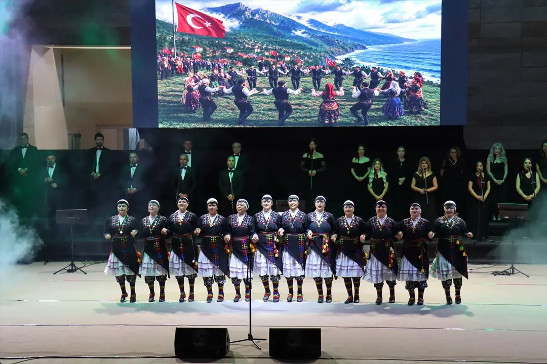 Antakya Medeniyetler Korosu tritt zum Jahrestag Hatays auf