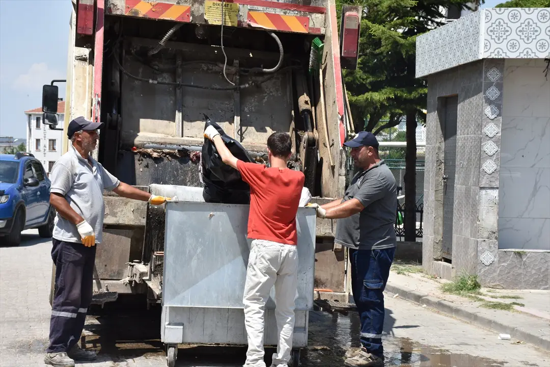 Aras İpsalalı: Keşan'ı temizliyor, çevre bilinci oluşturuyor