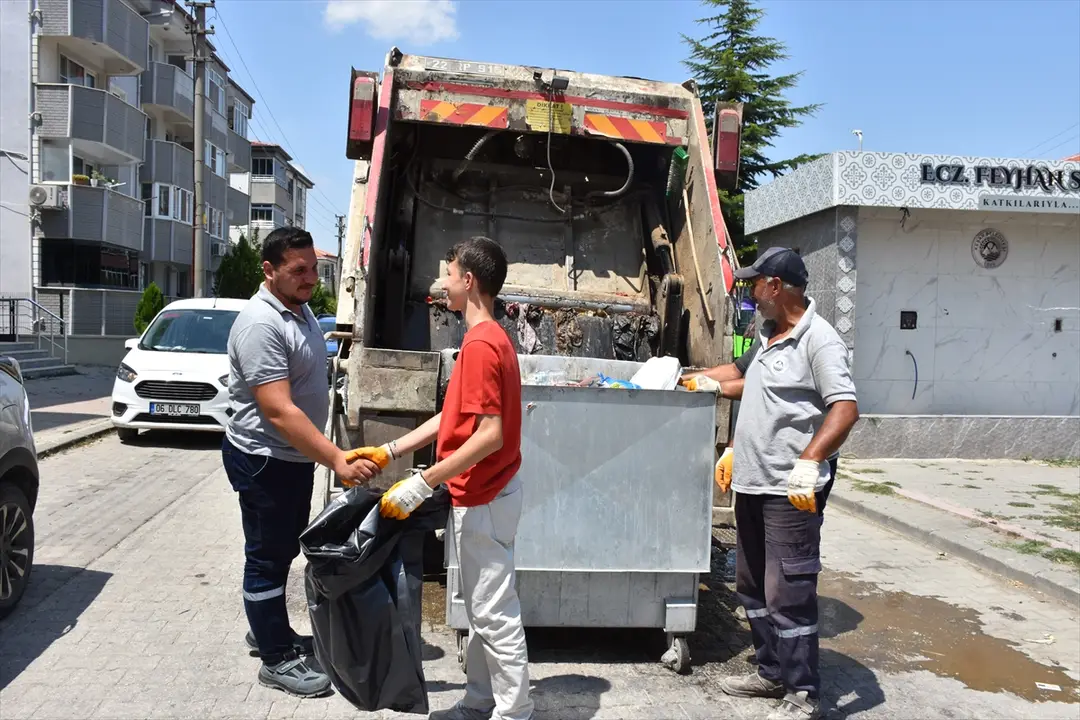Aras İpsalalı: Keşan'ı temizliyor, çevre bilinci oluşturuyor