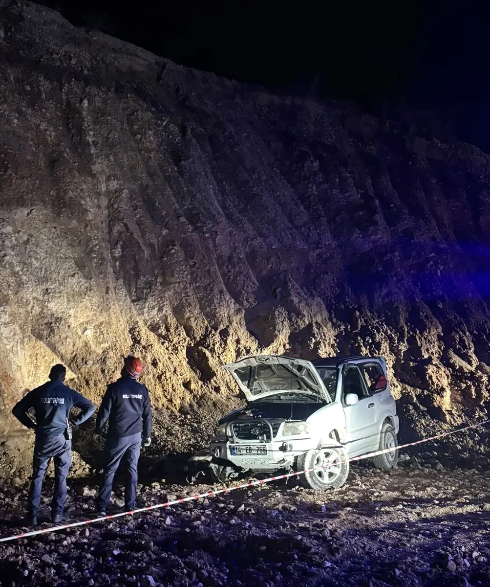 2 Dead, 1 Injured After SUV Rolls into Ravine in Bolu
