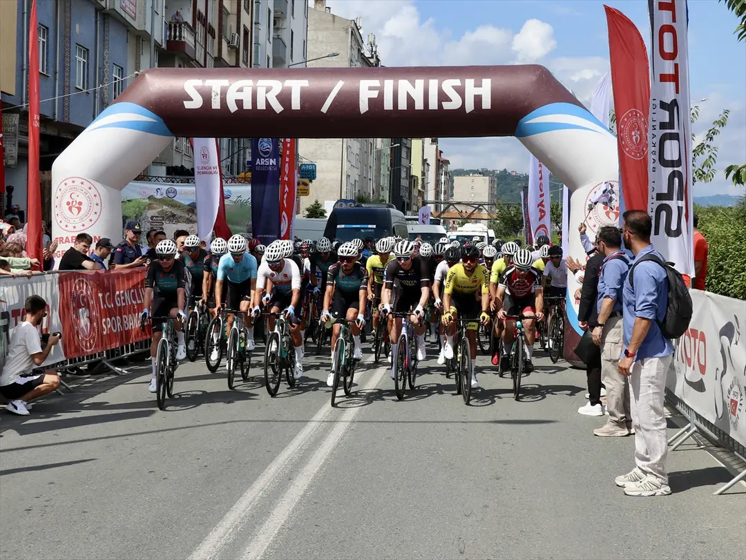 6. Straßenradrennen in Arsin gestartet: 500.000 Lira Preisgeld