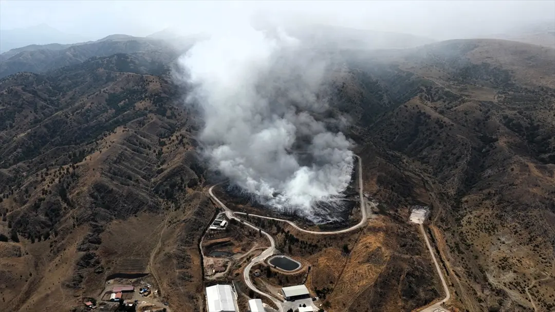 Bürgermeister Sevindi: Mülldeponiebrand in Amasya wird gekühlt