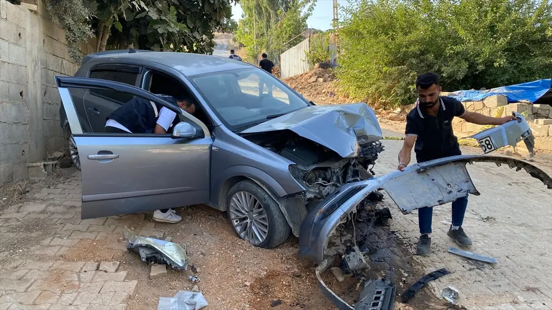 Hatay: Fahrer stirbt nach Kollision mit Baumaschine