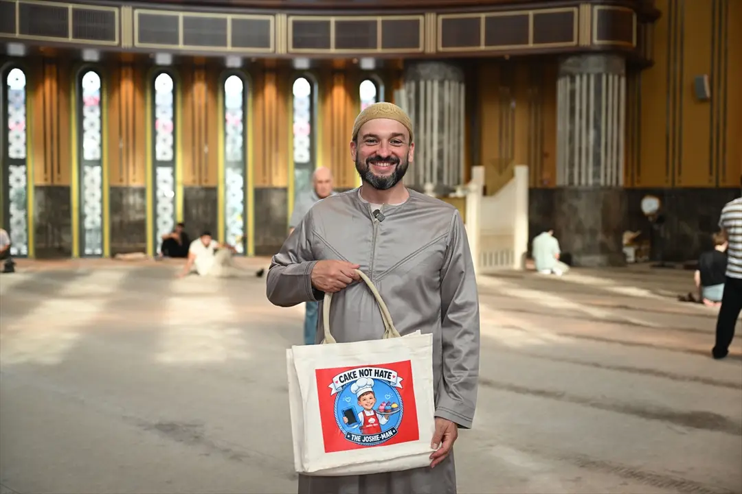 Joshie Harris: „Cake Not Hate“-Kampagne in Istanbul beendet
