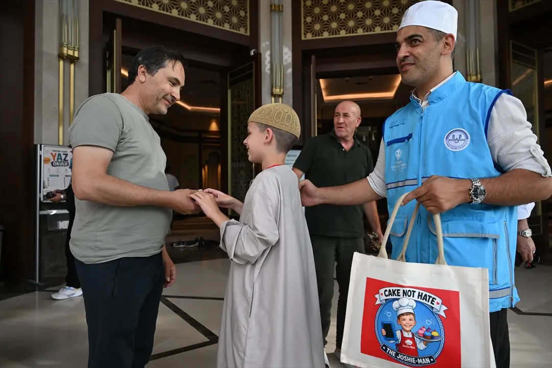 Joshie Harris: „Cake Not Hate“-Kampagne in Istanbul beendet