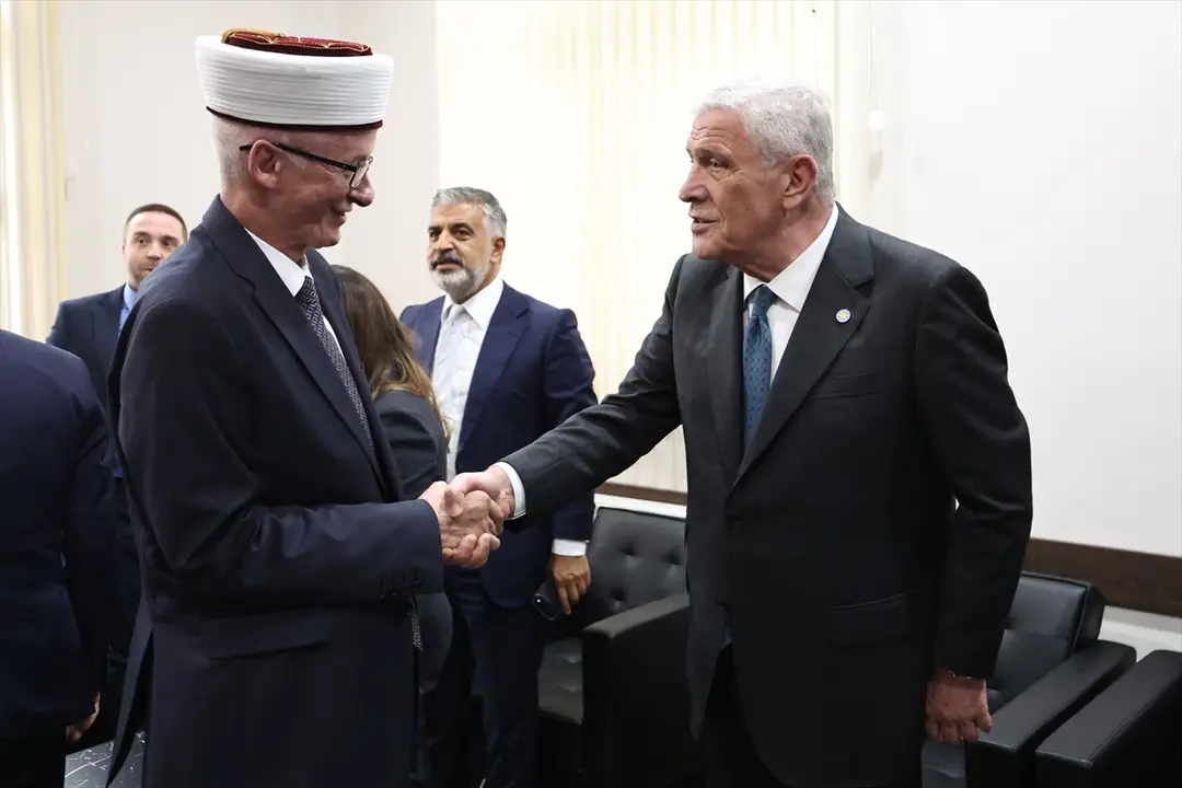 İYİ Party's Dervişoğlu Meets Western Thrace Turks in Komotini