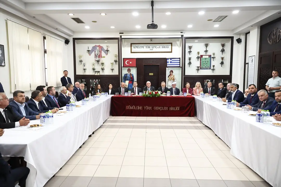 İYİ Party's Dervişoğlu Meets Western Thrace Turks in Komotini