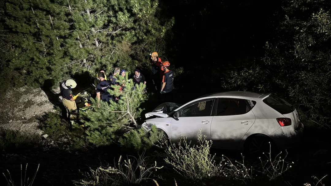 Accident in Kütahya: Car and Motorcycle Collide, 5 Injured