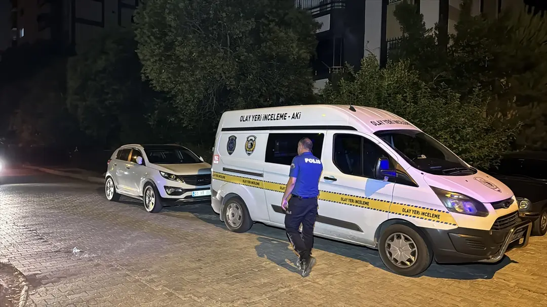 Adana'da boşanma aşamasındaki eşini öldüren şüpheli yakalandı