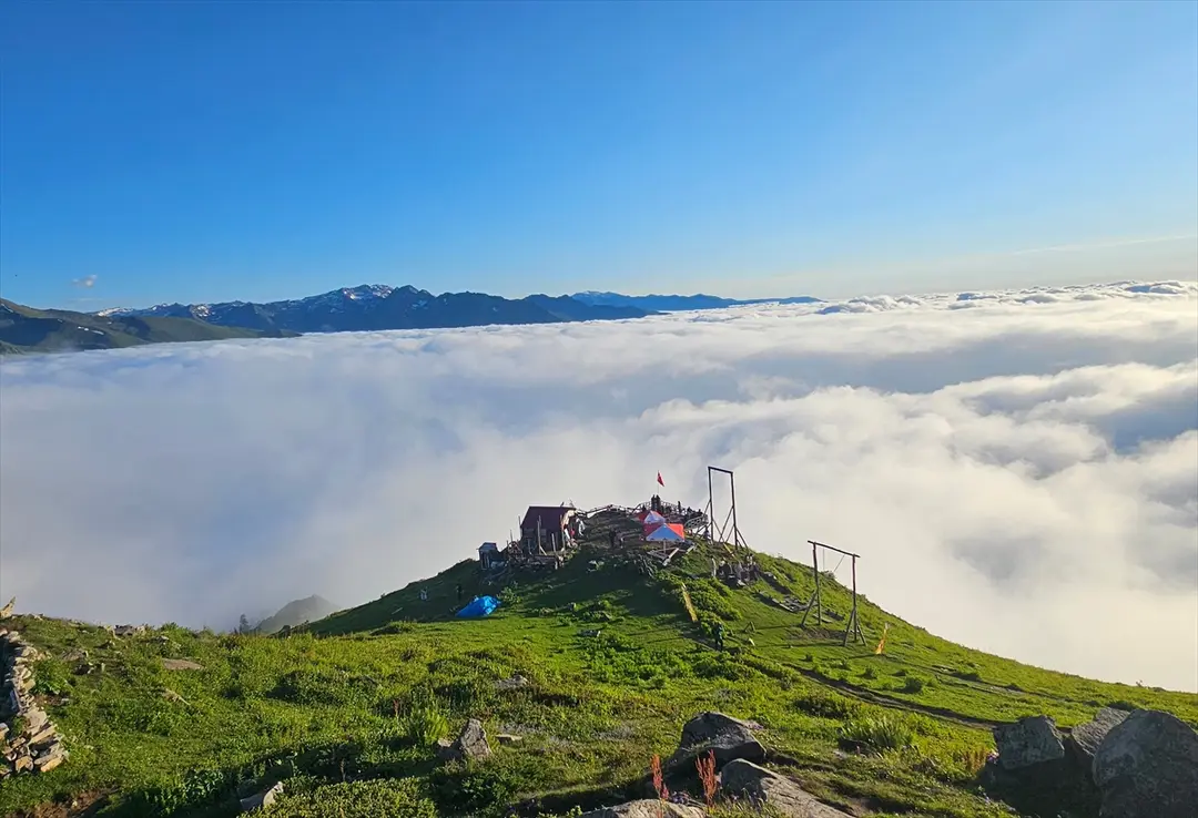 Huser Plateau: Heaven Above the Clouds Welcomes Visitors