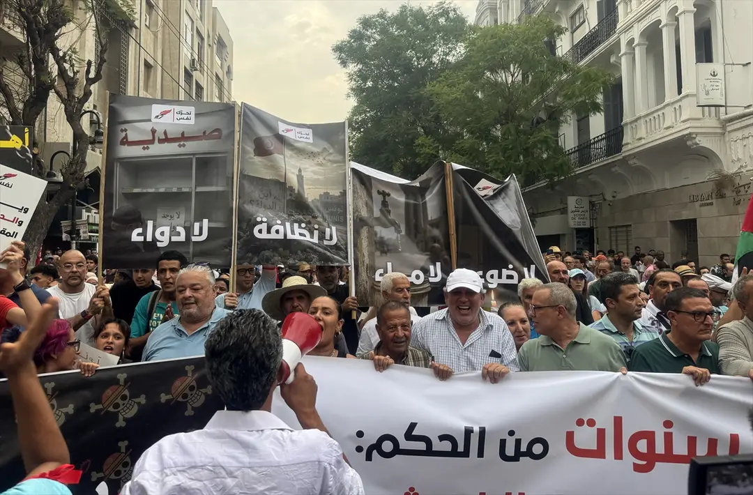 Tunesien: Said-Regierung am 69. Jahrestag der Republik protestiert