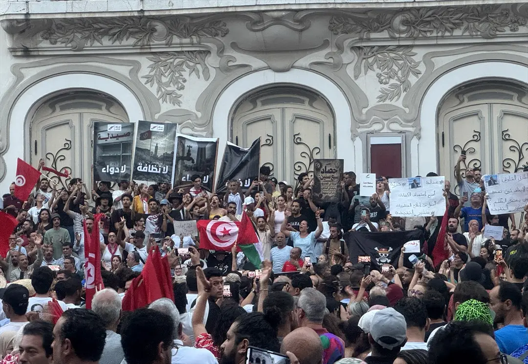 Tunesien: Said-Regierung am 69. Jahrestag der Republik protestiert