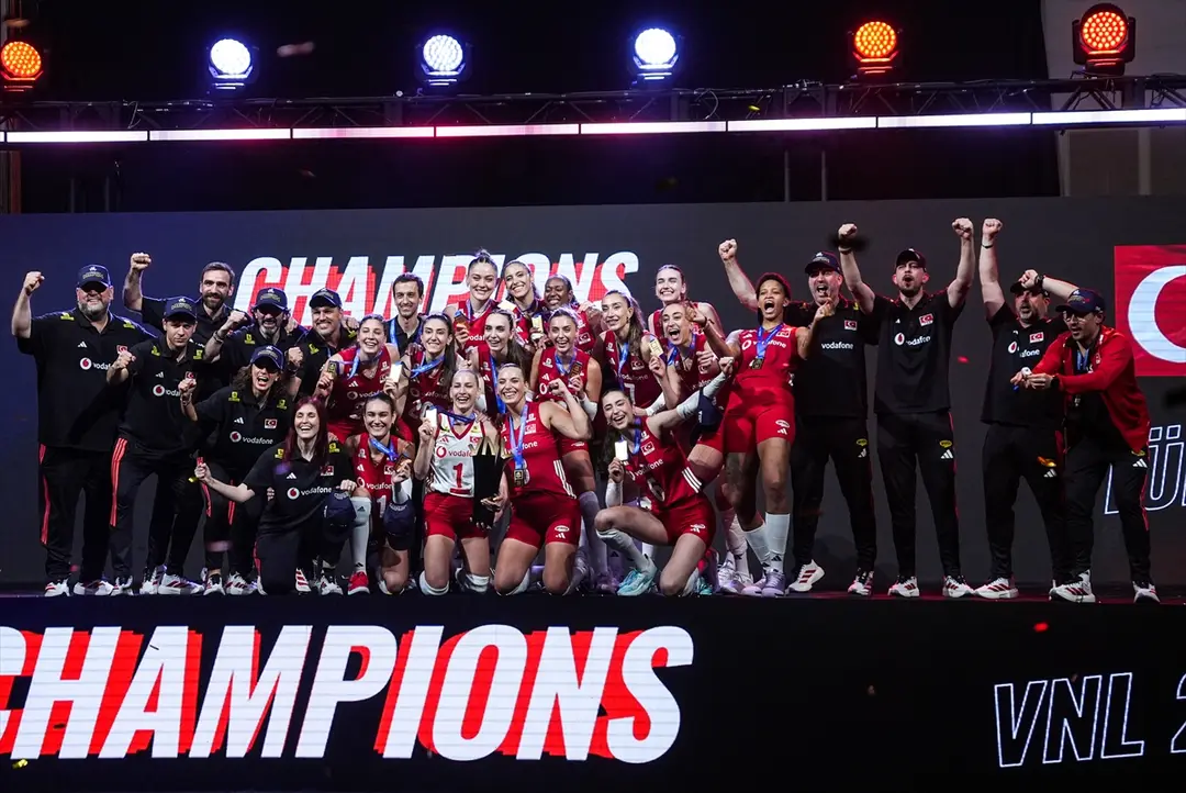 Die Sultaninnen des Netzes holen VNL-Titel in Macau